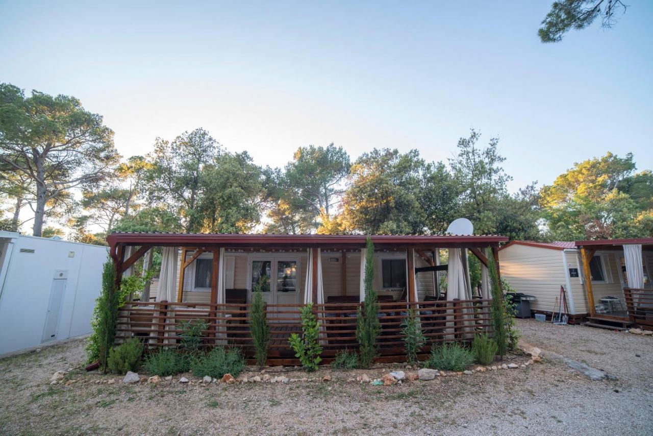 Mobile Home Cube, 3 Bedrooms, Free Parking, Wifi Biograd Na Moru Eksteriør billede